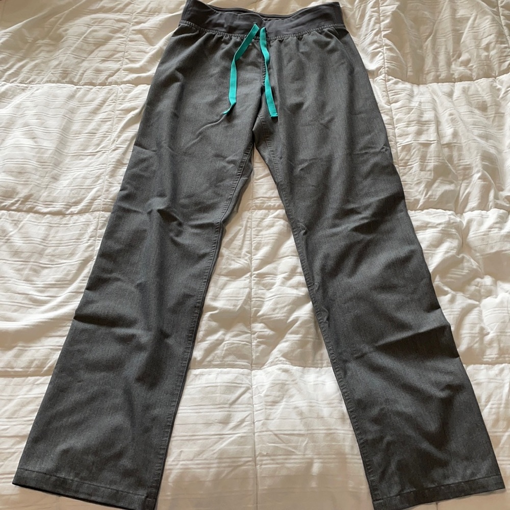 FIGS grey scrub pants